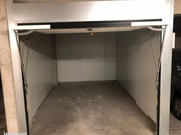 Espace de stockage sécurisé - de 1m² à plusieurs dizaines de m² - accès 24h/24