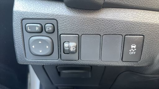 Toyota Auris 1.4 D-4D 90 - Business – 2015 – 149965 km – Diesel – Boîte Manuelle — photo 9