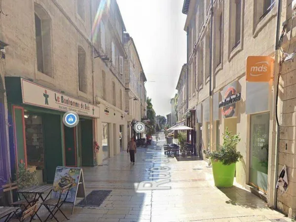 Local commercial 270 m²