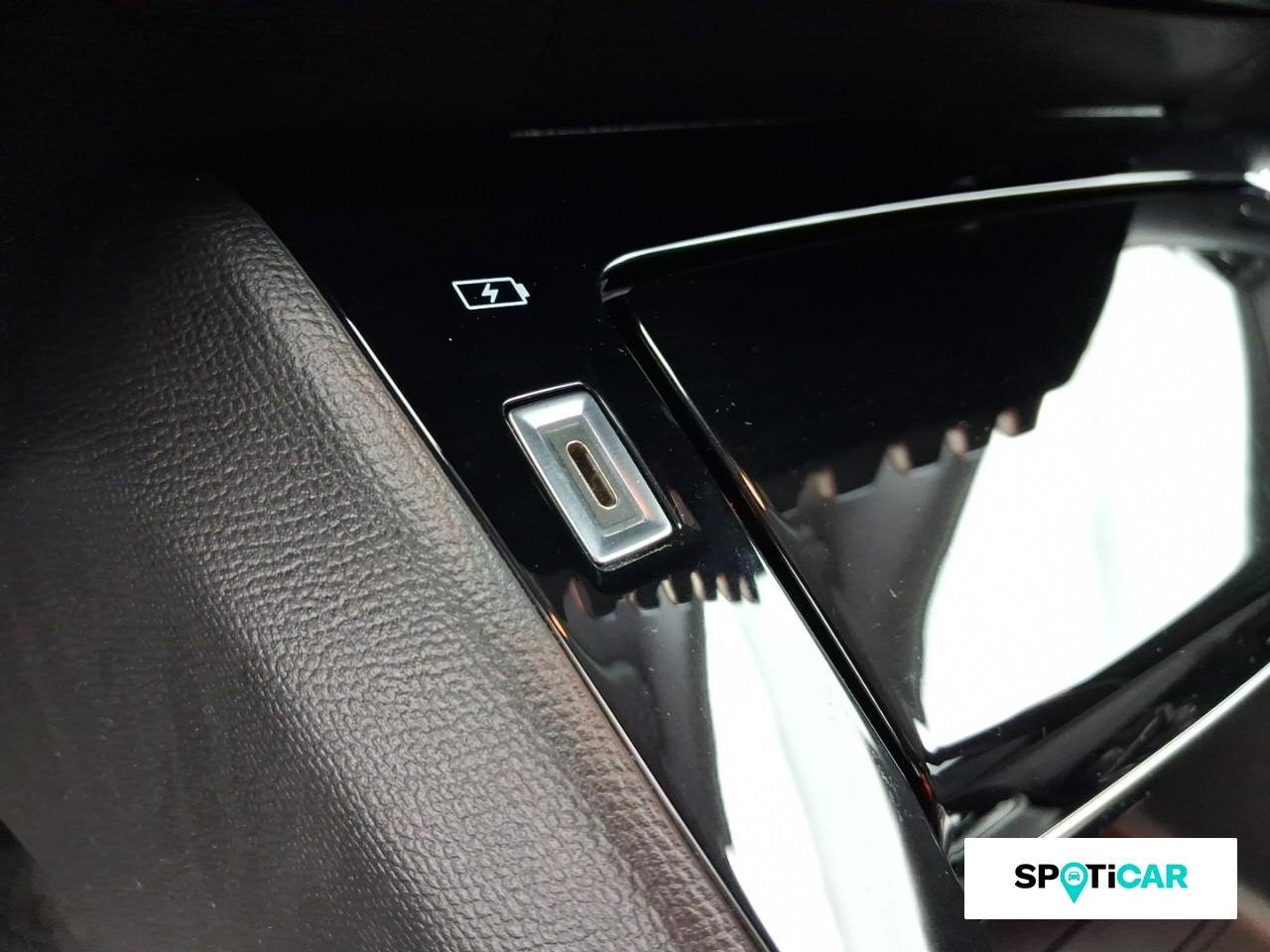 Peugeot 208 1.2 puretech 100ch s&s allure — photo 19
