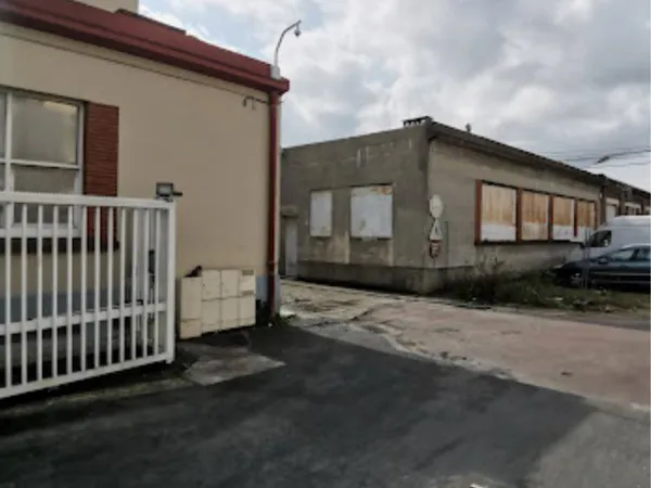 Espace de stockage pro / entrepôt 50 à 750 m2