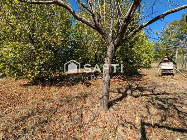 POMPIGNAC - TERRAIN À BÂTIR D'ENVIRON 983 M²