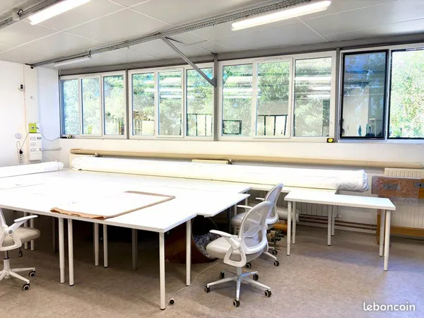 À louer Bureaux / Atelier 118m2