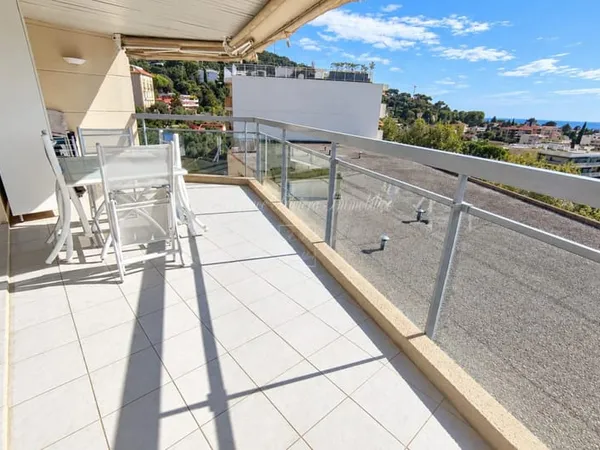 APPARTEMENT 3 PIECES VUE MER AVEC GARAGE