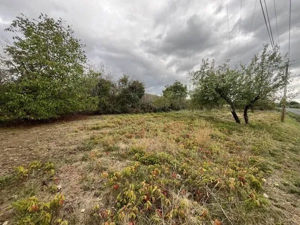 Terrain constructible 1033 m²