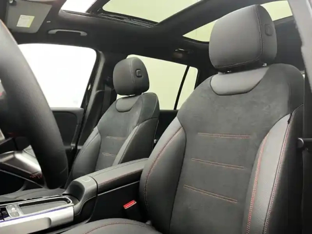 Mercedes Glb 200 d amg line — photo 21