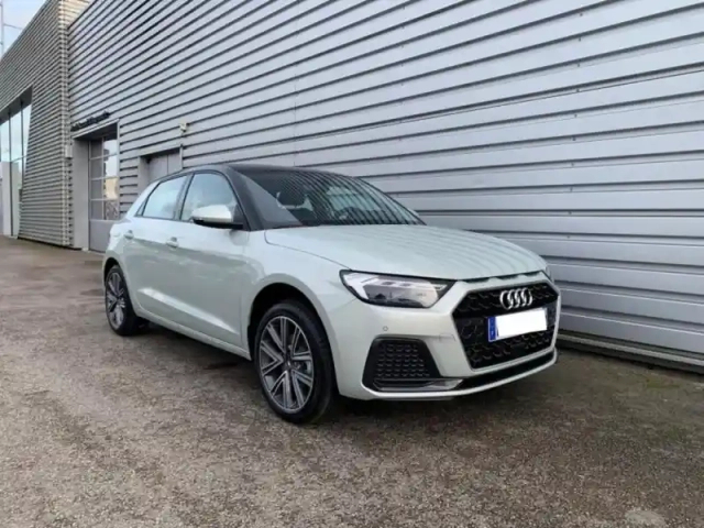 Audi A1 sportback 30 tfsi 116ch design s tronic 7 — photo 4