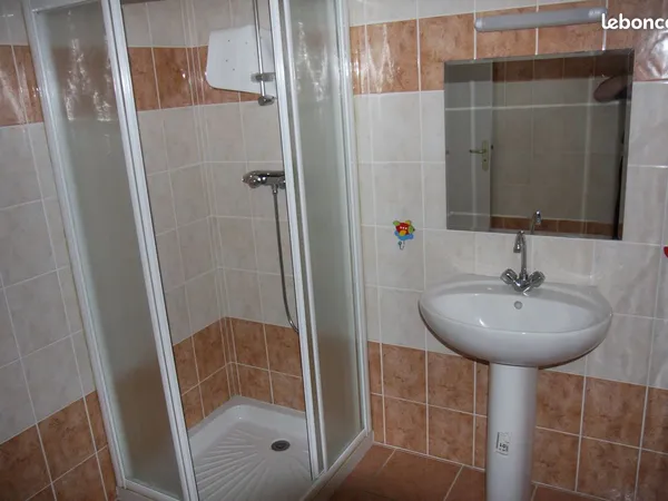 Location appartement Florentin la Capelle