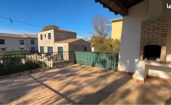 Maison 2 chambres 75m2, garage et extérieur