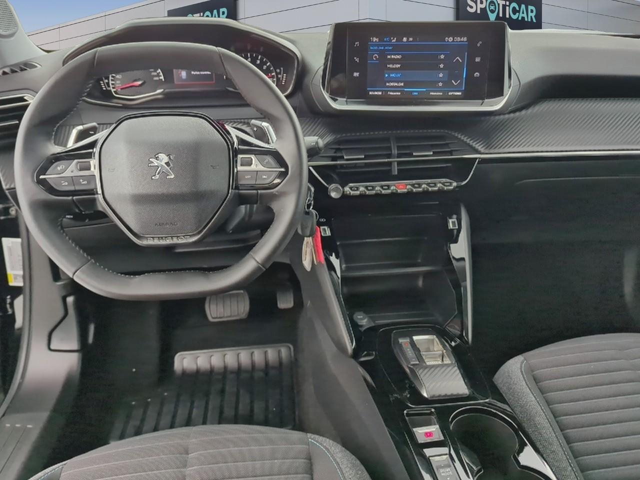 Peugeot 2008 puretech 130 s&s eat8 style — photo 8