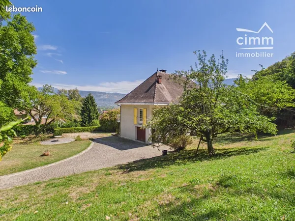 Maison 7 pièces 200 m²