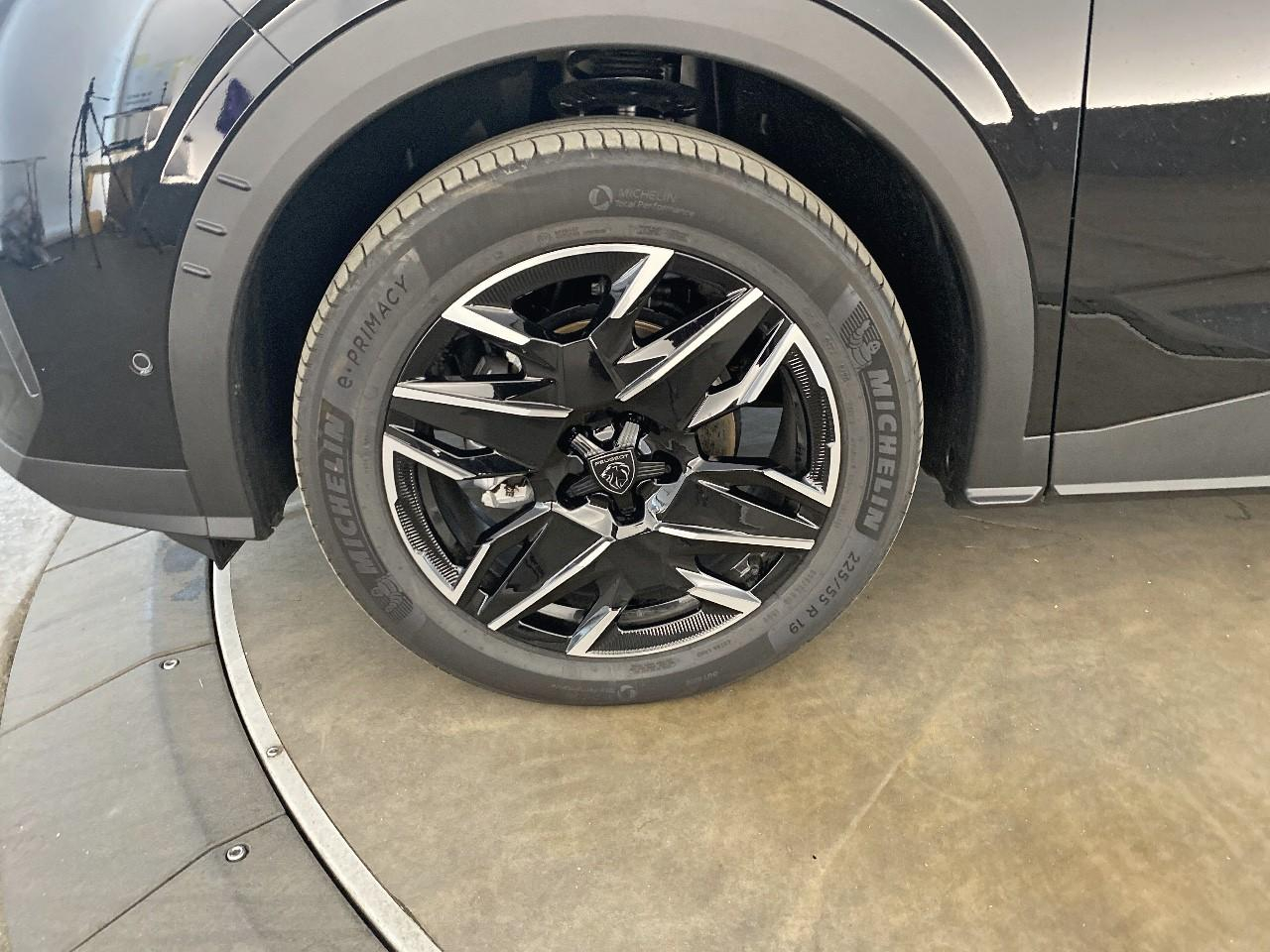 Peugeot 3008 hybrid 145 e-dcs6 gt — photo 11