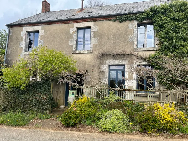 2 h de PARIS Secteur SANCERRE charmante maison de campagne