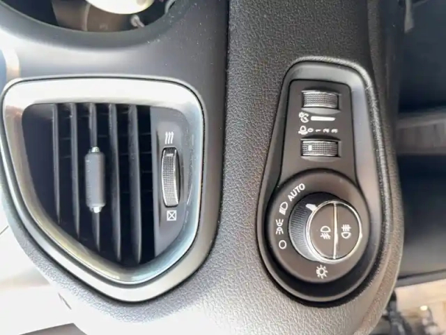 Jeep Renegade 1.6 l multijet 120 ch bvr6 — photo 44