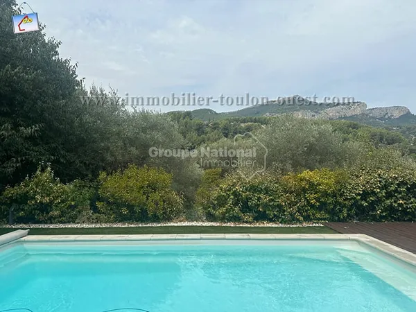 TOULON OUEST - VILLA T5 de 110 M² - PISCINE - TERRAIN DE 1230M² - GARAGE - DEPENDANCE DE 50 M²