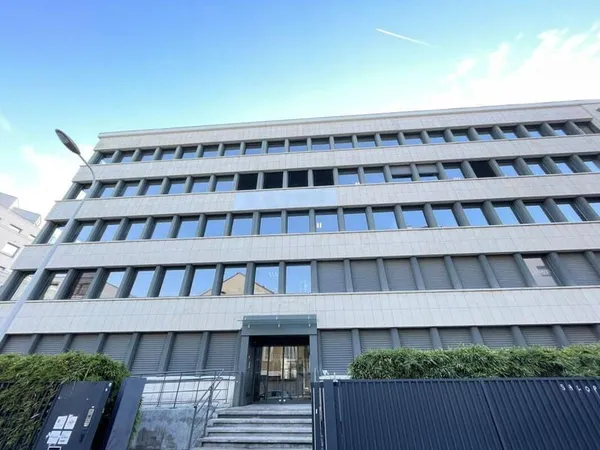 Bureaux 650 m²