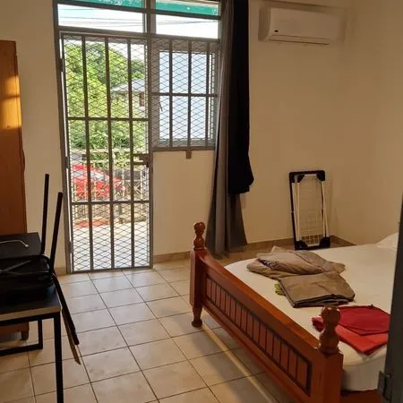 Colocation 4 chambres meublés Cayenne (1,2km de l'hôpital) sur les hauteurs entre Raban et source de