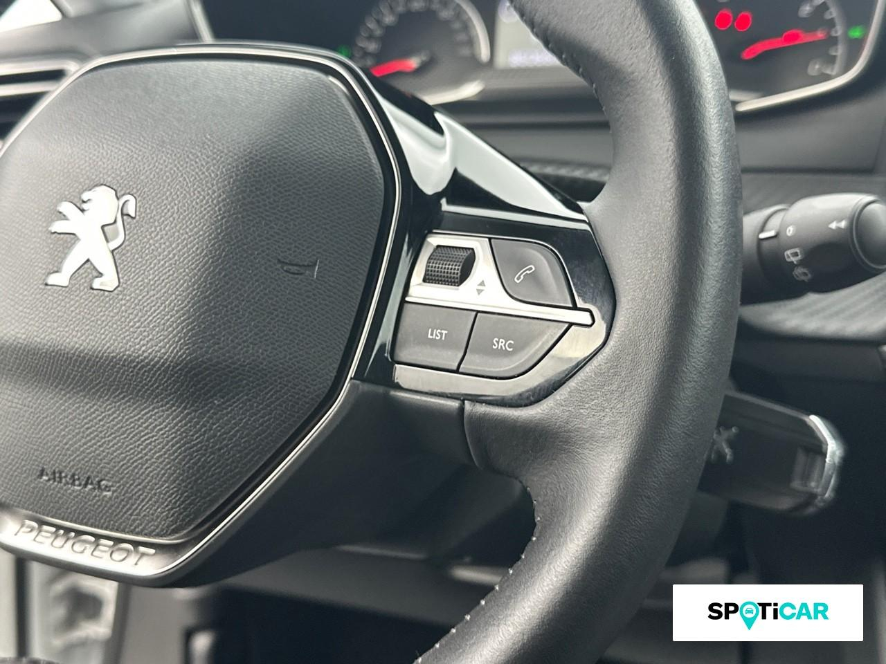 Peugeot 2008 1.2 puretech 100ch s&s active — photo 17
