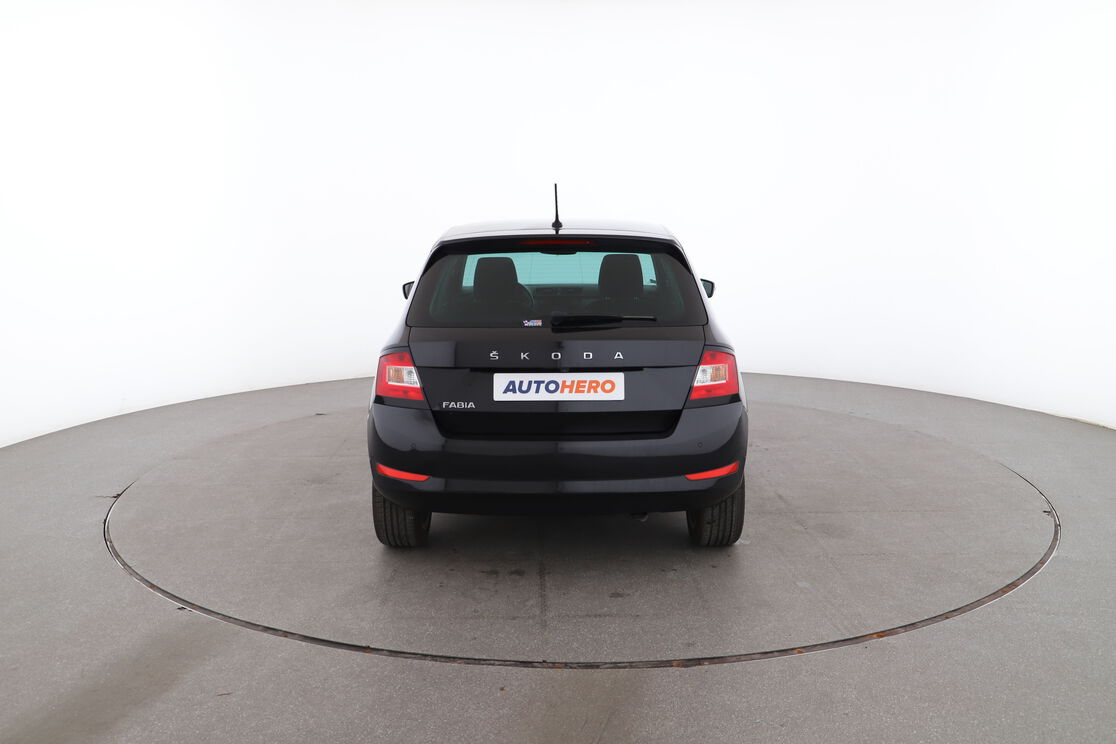 Skoda Fabia 1.0 TSI Drive 125 ans — photo 4