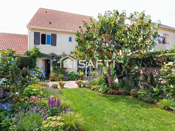 Maison d'exception avec annexe, jardin et calme absolu à deux pas du tramway