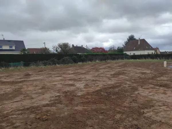 Terrain 600 m²