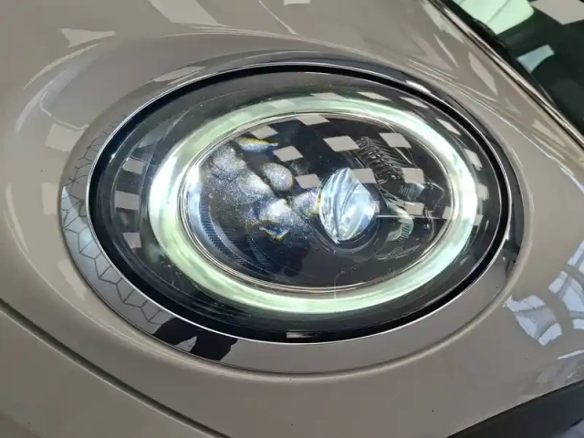 Mini Mini hatch 3 portes cooper 136 ch dkg7 — photo 35