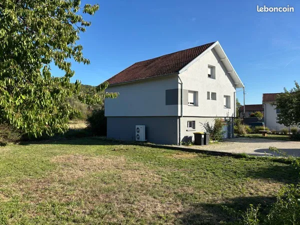 Maison 138 m2 - classe énergétique B - 3 chambres - terrain plat de 27ares