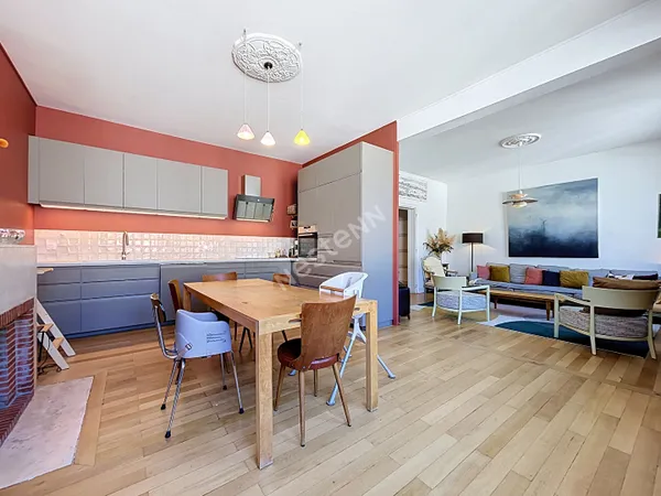 HYPER CENTRE DE TOURS - Magnifique appartement T5 - 4 chambres