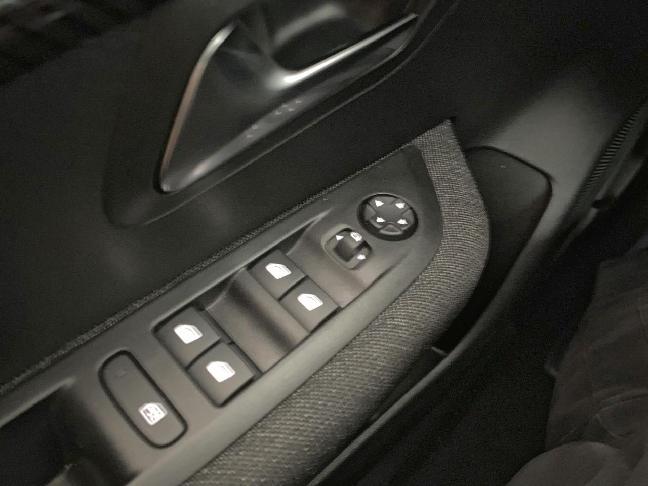 Peugeot 208 100 s&s bvm6 style — photo 20