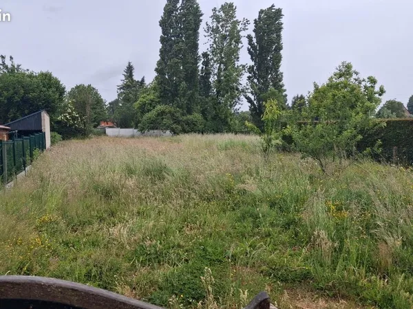 Avendre un Terrain de 620 mètres carrés