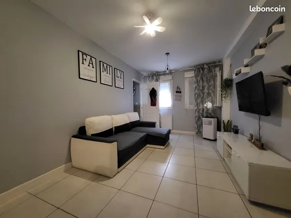 LE VAL (83143) - T2 meublé de 41,50 m² avec bureau
