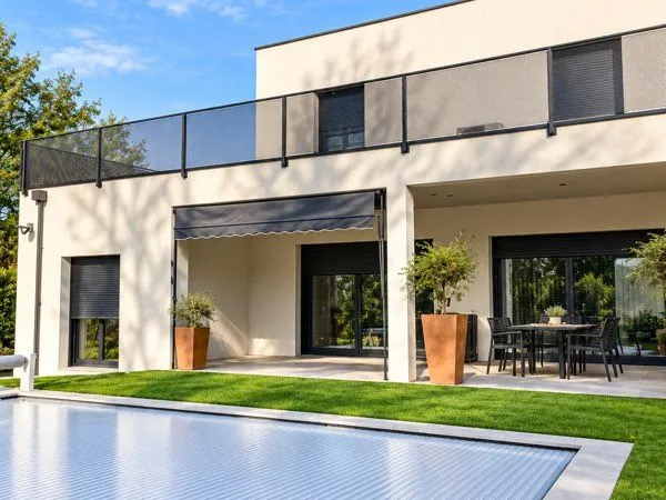 Villa contemporaine 4 chambres avec potentiel de seconde maison - Piscine - Terrain 1 250 m² - Alès 