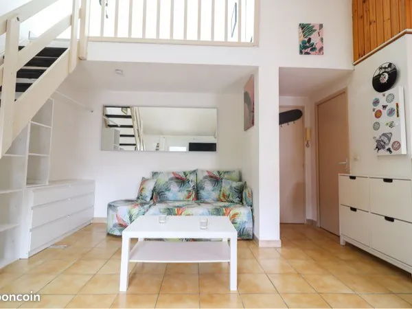 Location appartement Port de Hyeres