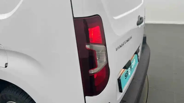 Peugeot Partner fourgon xl 950 kg bluehdi 130 s&amp;s bvm6 — photo 21