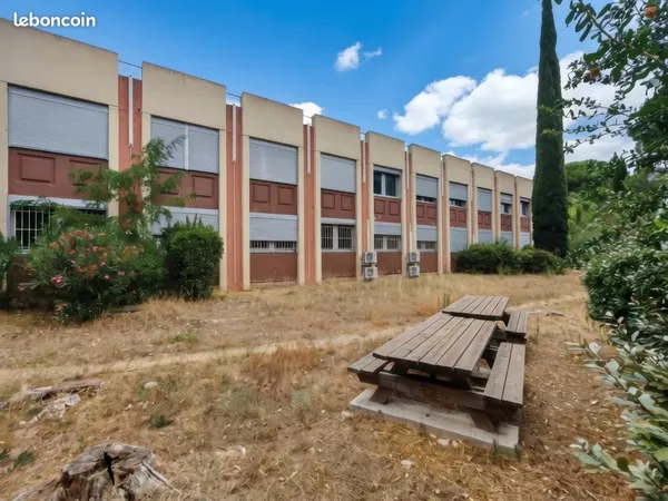 Bureaux 789 m²