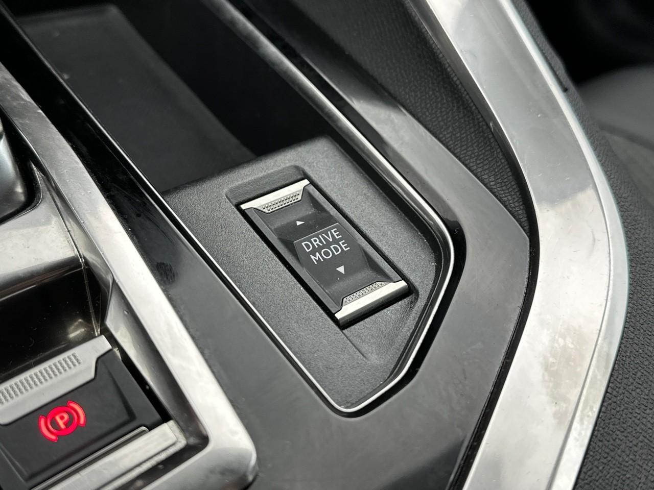 Peugeot 3008 hybrid 225 e-eat8 allure — photo 34