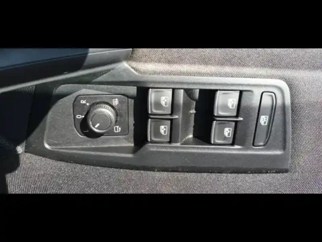 Volkswagen Tiguan 2.0 tdi 150ch life plus dsg7 — photo 15