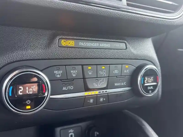 Ford Focus 1.0 ecoboost 125ch st-line 96g — photo 13