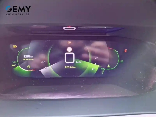 Peugeot 2008 puretech 100 s&amp;s bvm6 — photo 12