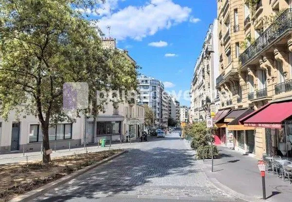 Local commercial 65 m²