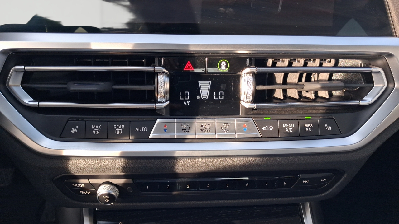 BMW 320e 204 ch BVA8 — photo 19