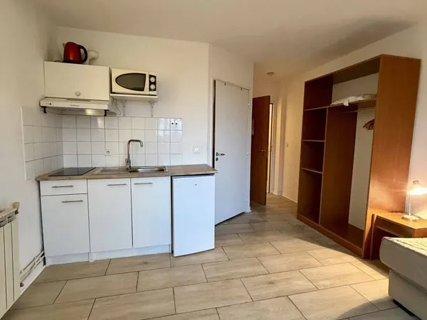 Studio 1 pièce 19 m²