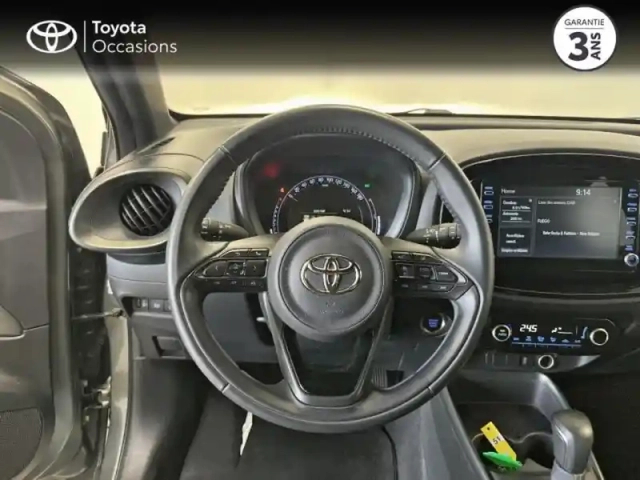 Toyota Aygo x 1.0 vvt-i 72ch design s-cvt — photo 9