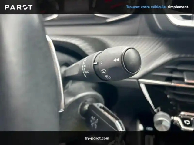 Peugeot 2008 1.2 puretech 130ch s&amp;s allure eat8 7cv — photo 30