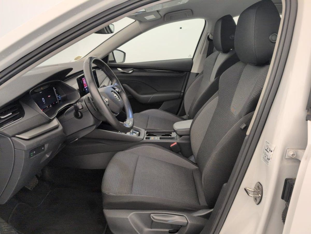 Skoda Octavia Combi — photo 15
