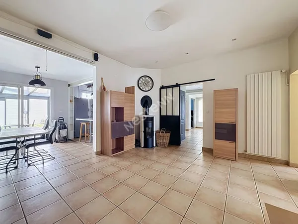 Maison familiale de plain-pied à vendre à Rezé - 5 Pièces, 111 m², Terrain 279 m²