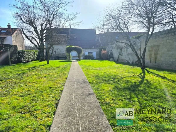 Maison à vendre MOUROUX briarde avec fort potentiel Studio