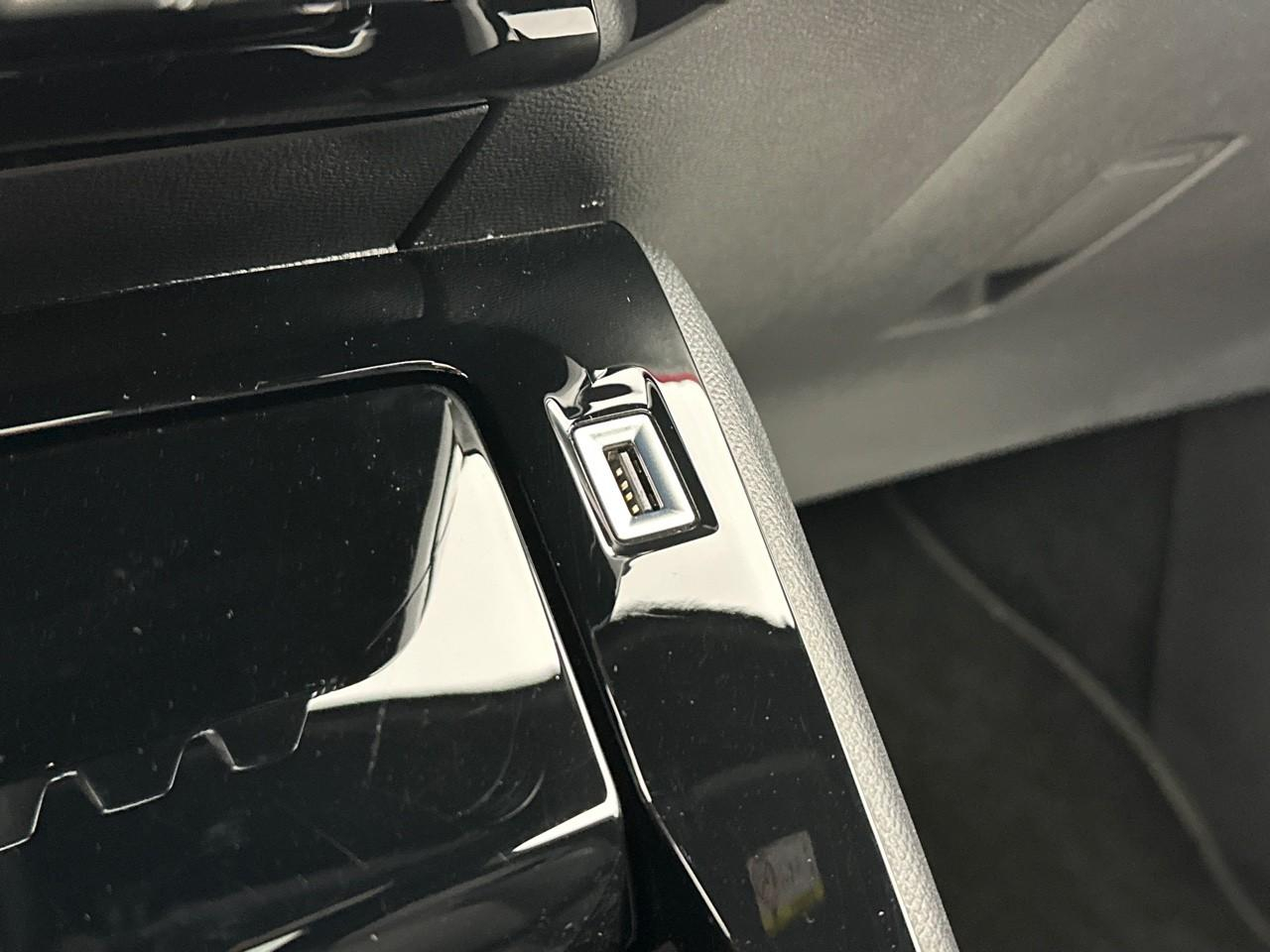 Peugeot 208 puretech 100 s&s eat8 gt — photo 29