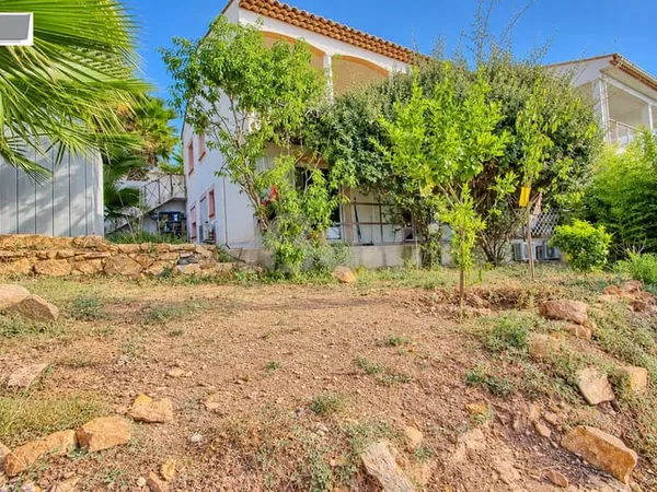 LA GARDE MAISON DE 150 M2 AVEC VUE MER DÉGAGÉE ET POTENTIE