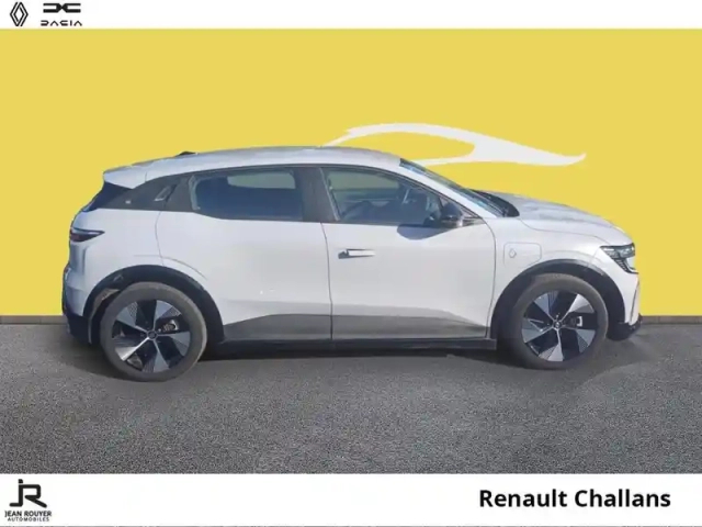 Renault Megane e-tech electric ev60 220ch equilibre super charge -b — photo 13